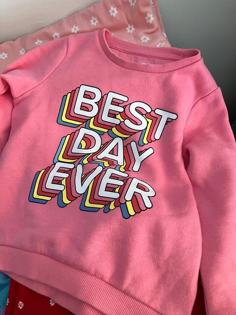 Mikinka nenosena nova, f&f,104