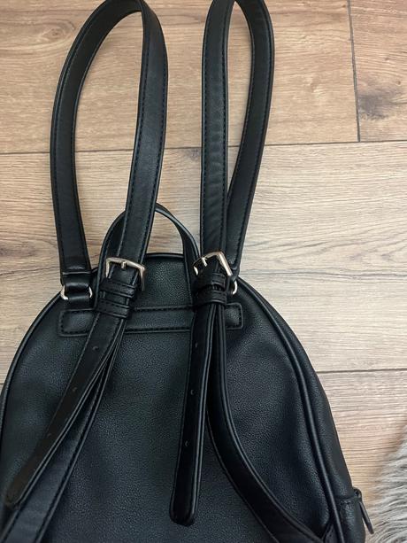 Guess ruksak, guess