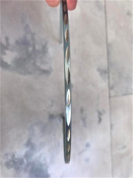 Gravírovaná jemná kovová čelenka, 