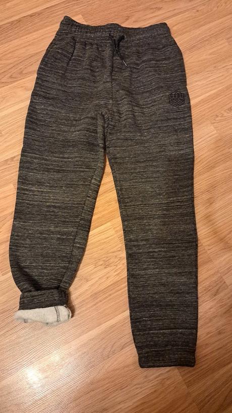 Hrubsie teplaky 10-11r., f&f,152