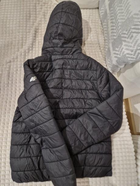 Prechodná bunda, 152