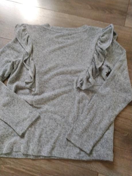 Pulóver s volánikmi 146-152, lindex,146