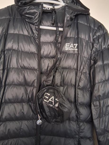 Ultra ľahká páperová bunda 225g ako nová originál, armani,xl