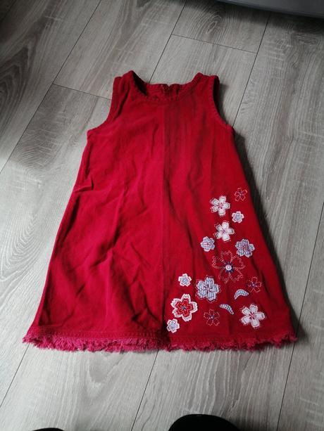 Menzestrove saty, 98