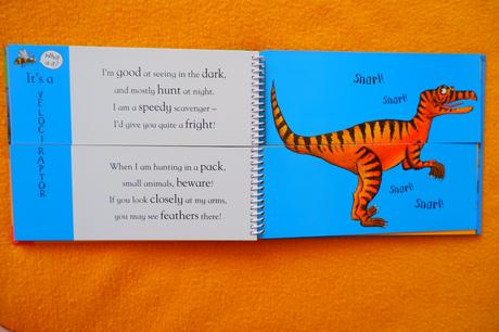 Anglická kniha flip flap dinosaurs, 