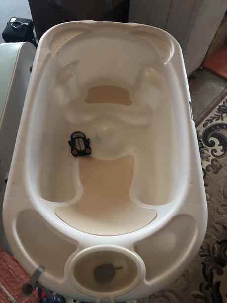 Vanička s prebaľovacím pultom,