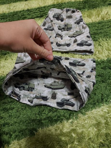 Čiapka a nákrčnik, 54