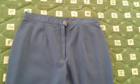 Spoločenské nohavice, 42