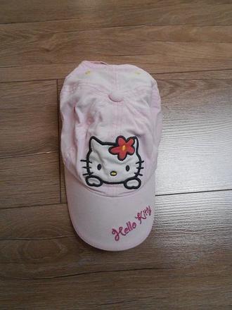 Dievčenská šiltovka, 128