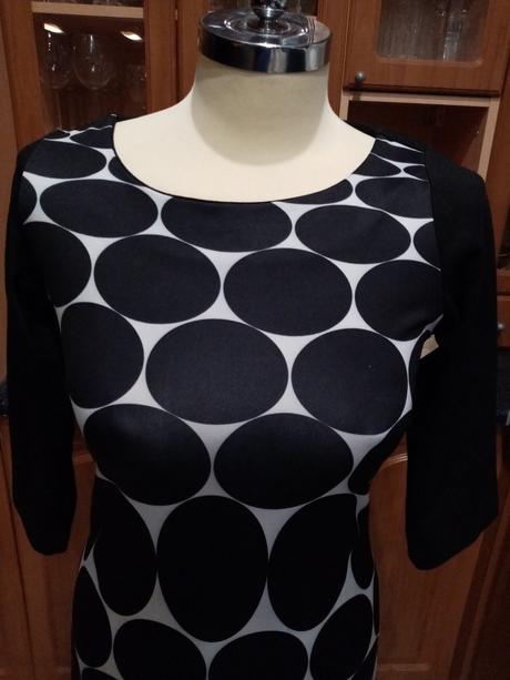 Pekné čierne šaty zn. desigual veľkosť č. 38, desigual,38