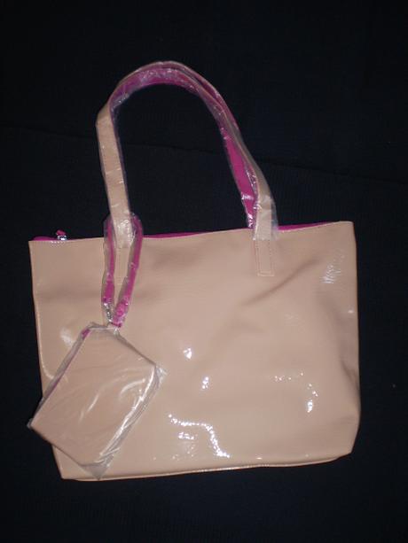 Kabelka s malou odopínateľnou taštičkou, oriflame