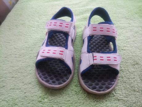 Vyborne lahke sandalky, 34