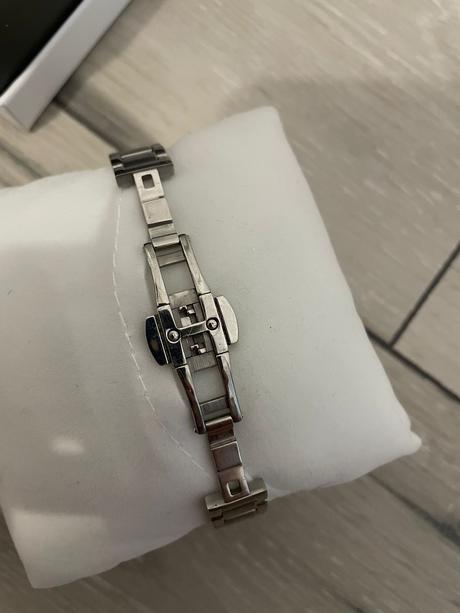 Dámske hodinky jvd, 