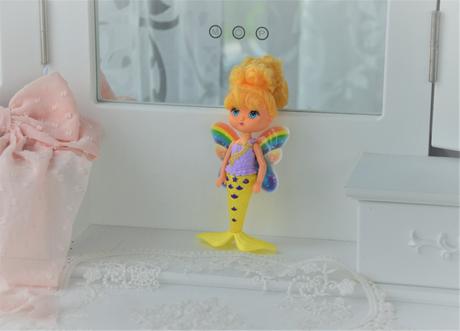 Bábika morská panna,