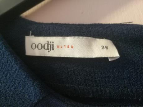 Tmavomodré šaty, s