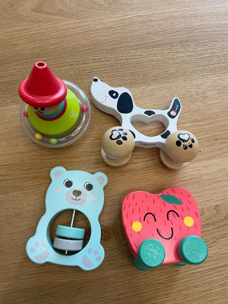 Drevené hračky pre babatko,