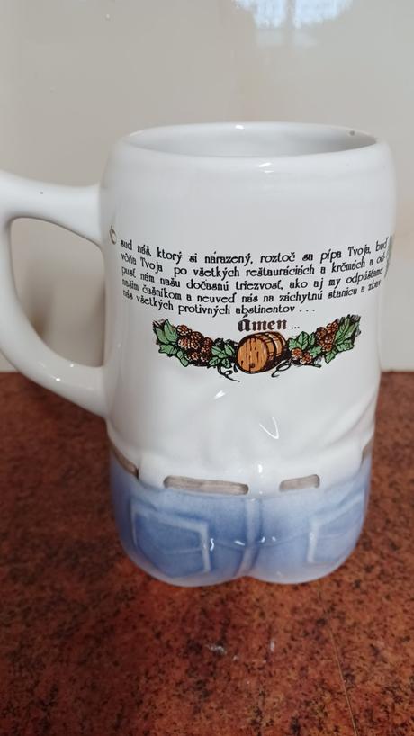 Porcelánový džbán pre milovníkov pív, 