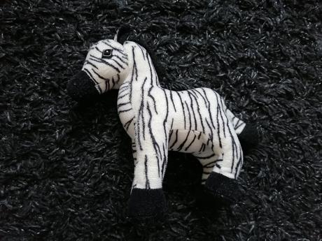 .plyšák zebra,