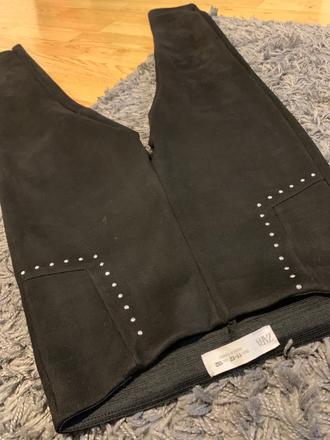 Semisove leginy, zara,152