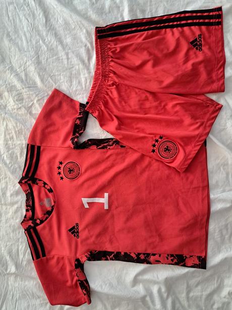Dres a krarase zdarna, adidas,140
