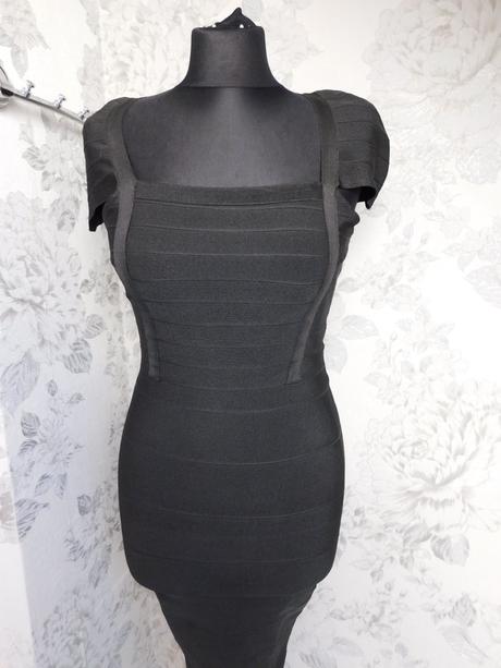 Kvalitne elegantne šaty, 36