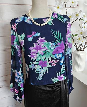 Krásna lahulinká blúzka, s