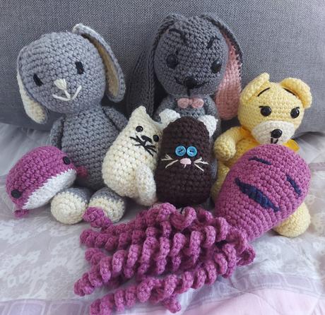Háčkované hračky,