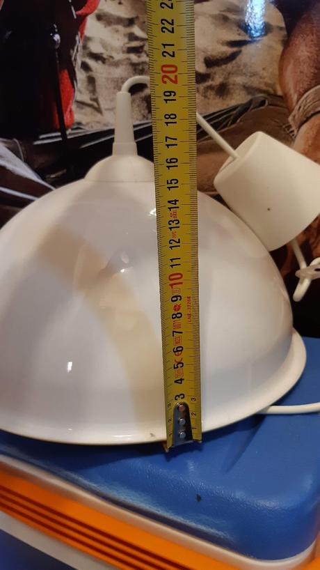 Predám plastové svietidlá na strop objimka., 