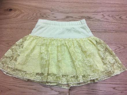 Krasna suknicka, pepco,122