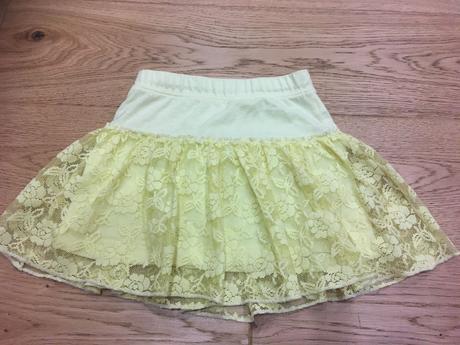 Krasna suknicka, pepco,122