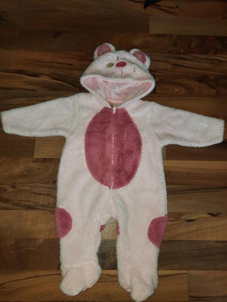 Overal na zimu, tiny ted,62