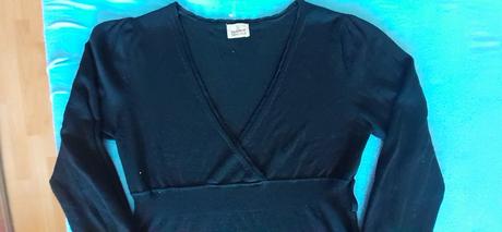 Balík oblečenia čiernej farby, 42