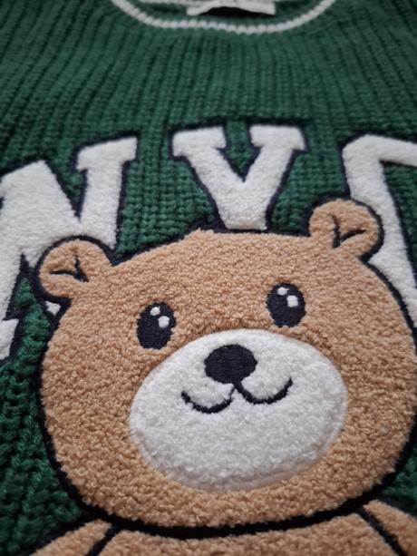 Sveter s medvedikom, c&a,152