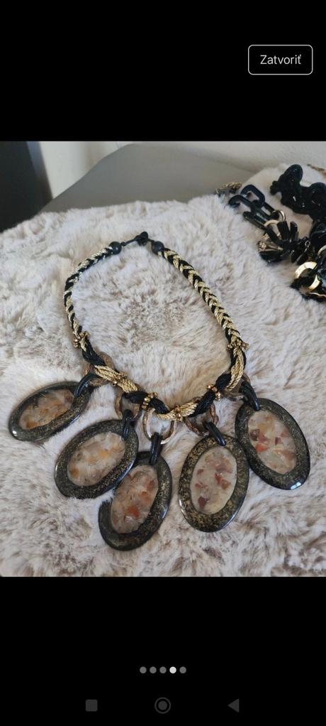 Dámsky náhrdelník, 