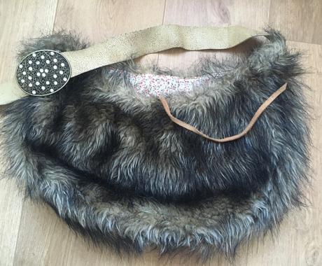 Kabelka, river island