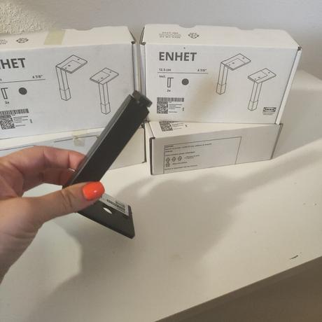 Nohy na skrinku ikea,