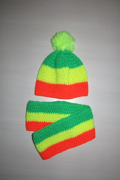 Jarná neónová čiapka s nákrčníkom - cena za sadu, 128 / 134