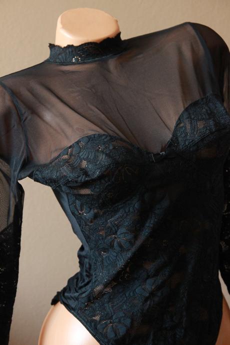 Čierny čipkovaný body top, m, m