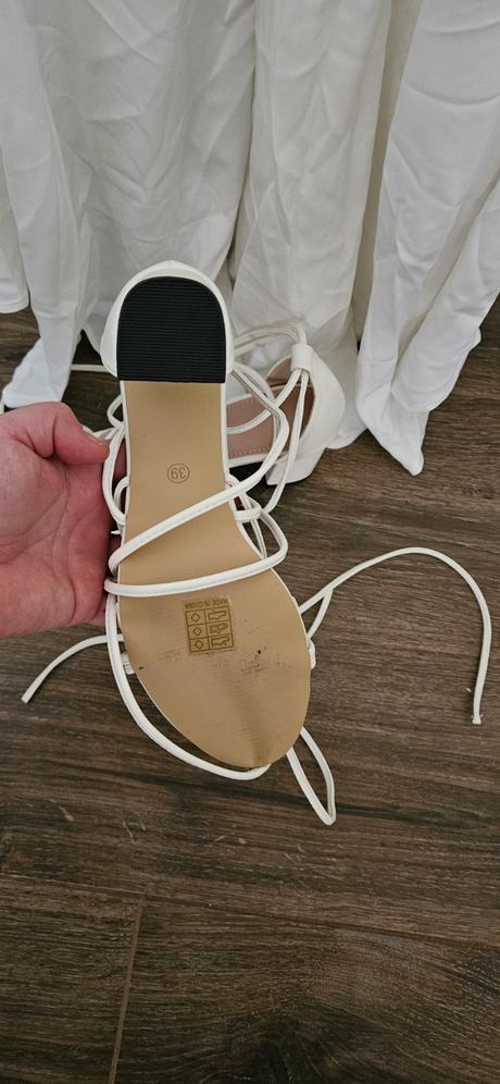 Biele sandálky, 39