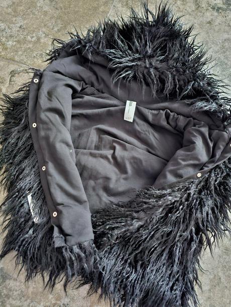 Extravagantna chlpatá vesticka booso, booso,122