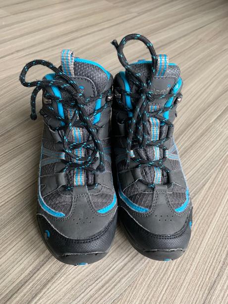 Turistické topánky, 32