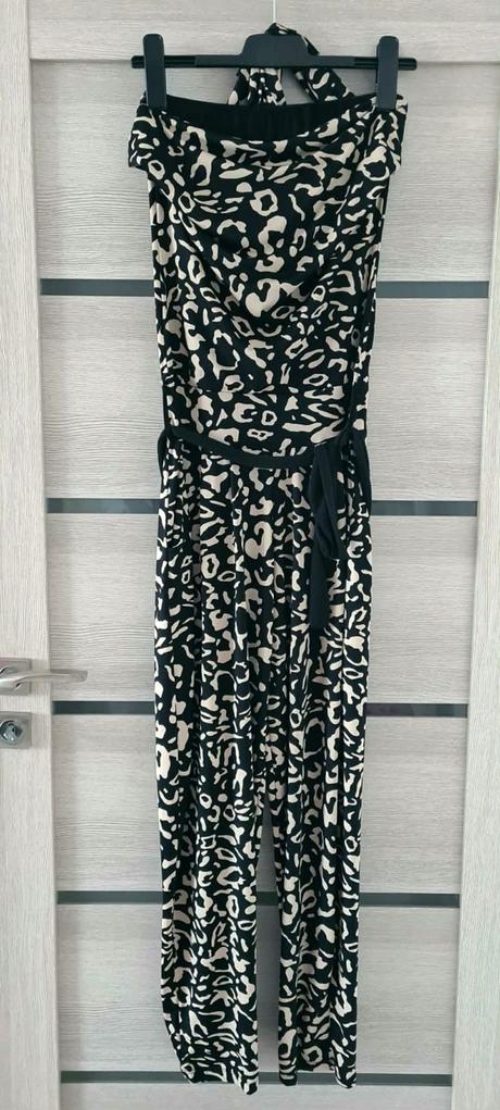 Elegantný overal, 38