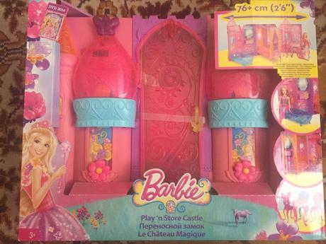 Barbie kufrik zamok,