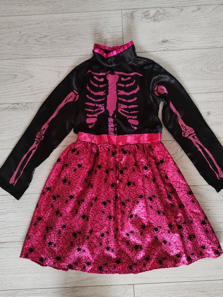 Predám šaty na karneval, pepco,134