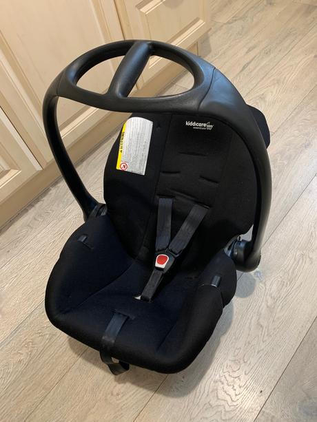 Autosedacka kiddicare 0+ cierna, 