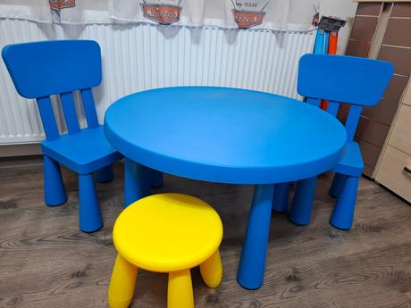 Mamut stôl a stoličky,
