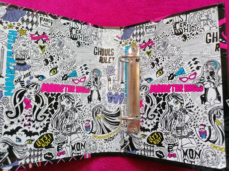 Malý karisblok monster high,