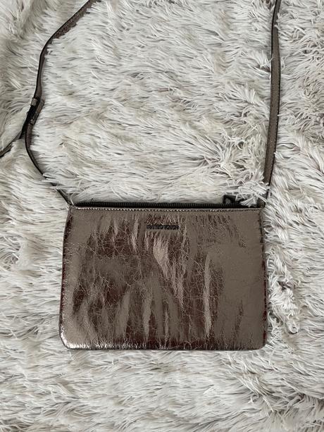 Kabelka mango, mango