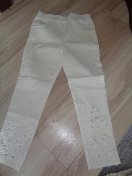 Trojštvrťové nohavice s čipkou, s