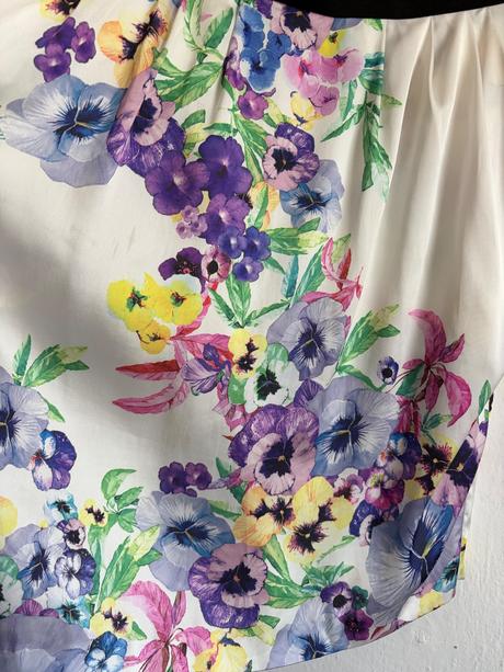 Hm fialky sirotky satenove prekrasne korzetove sat, h&m,40